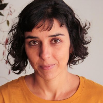 marcevieira01's profile picture. Editora de @RosaRevistaRosa e cofundadora/curadora do site de arte aarea (https://t.co/Q2QcnPejje).