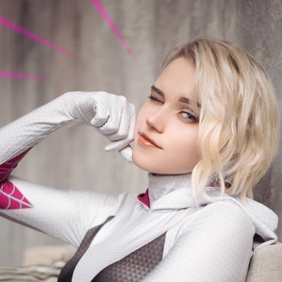 Hi I'm Gwen Stacy, I'm a drummer but I also protect my city from bad guys after I was bitten by a special spider that gave me powers. [#MarverRP #Spiderverse]