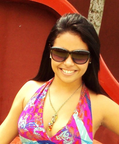 A vida é igual em toda a parte... O que é necessário é a gente ser a gente. (Clarice Lispector)