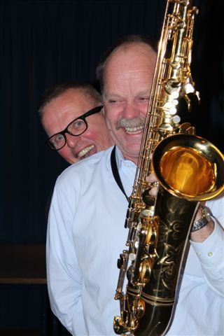 Nightshift, de bigband uit Valkenswaard met optredens in Nederland, België en Duitsland bestaat uit 20 actieve muzikanten die met plezier Jazz'n