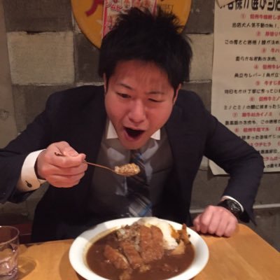 ShimizuTheSmith's profile picture. カードマジック、ヒップホップ、ラーメン馬鹿一代目、MotoGPサッカー、とかについてぼやいていきます