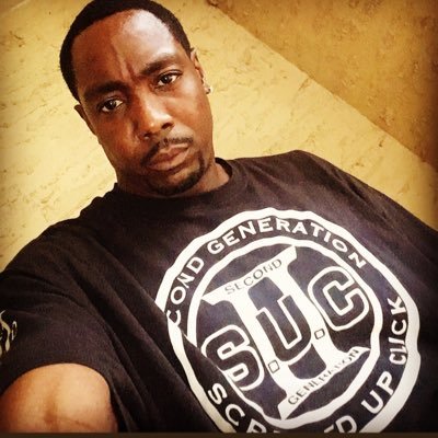 Robert Henry, born and raised in Houston Texas..Music Producer, Sound Engineer, Artist, Song Writter IG: Datboideli #DMG