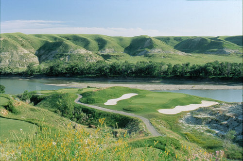 🇨🇦Paradise Canyon🇨🇦 is located in the Old Man River Valley of Lethbridge. Gorgeous location and scenery only minutes from downtown.