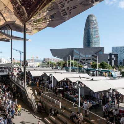 Un Mercat ple d'oportunitats✨ a la plaça de les Glòries. Obrim dilluns, dimecres, divendres i dissabtes a les 9 h❕Calendari de festius al nostre web