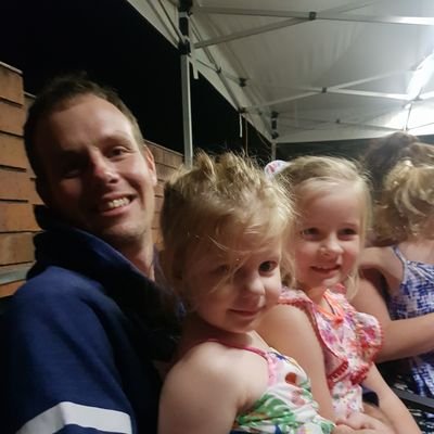 DylElliott82's profile picture. 