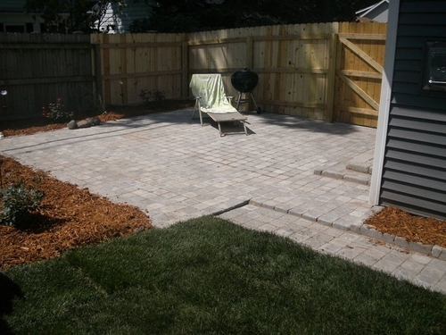 Landscaping & lawn care specialists in Jefferson, WI. Family owned & operated w/ 20+ yrs experience.