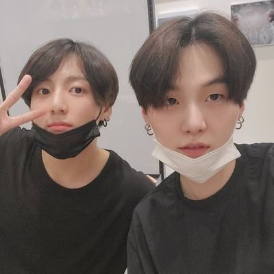 V-ARMY ~
i love you more than i can say ♡
Fan Account @BTS_twt