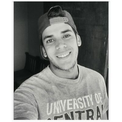 La vida tiene su lado sombrío y su lado brillante; de nosotros depende elegir el que más nos plazca.
Cabimero-Venezolano✌️