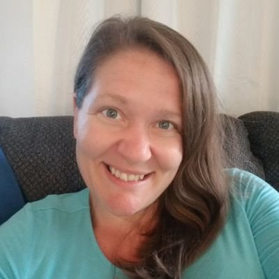 mandielf810's profile picture. 