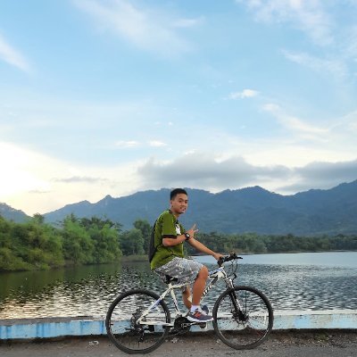 URIP IKU URUP
WONOGIRI
Ig : trisusilo10
Tiktok : trisusilo100