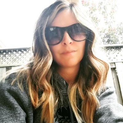 kara_lozon's profile picture. 