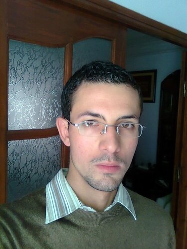 iheb_86's profile picture. Jeune diplômé en mastère professionnel Marketing électronique et licencié en commerce électronique.