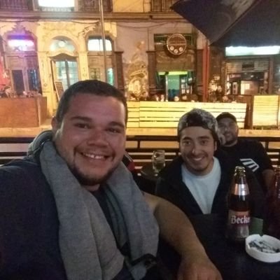 Hincha del fútbol
especialmente de COLO COLO ⚪️⚫️🤟
De la joya del Pacífico Valparaiso 😍