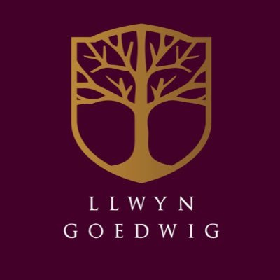 We are a new home building company. Committed to creating everyday luxury living | Cwmni adeiladu newydd ydym ni. Rydym yn ymrwymo i greu bywyd moethus