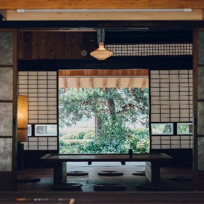kominkaeguchiya's profile picture. 茨城県かすみがうら市にある古民家ゲストハウスです。広大な湖に昇る朝日。釜炊きごはんの幸せな香り。自然の中に佇む湖畔の宿。今日がいい日なら、明日もきっといい日になるね。