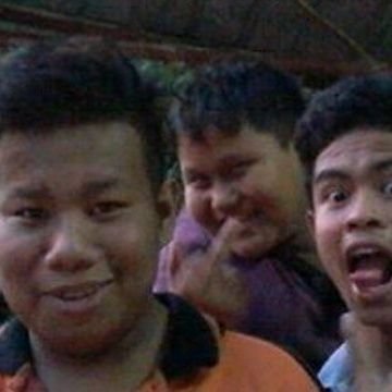 #stayathome#
#kitajagakita#
#nakcarikawan#
#bukanlawan#
#senyumsokmo#
FB Razman Mustafa😎
I follow u.then u follow me okay bosku👍🙏