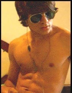 me seguee? add: no msn: thiago.c_osta@hotmail.com

Thiago Costa,15 aninhoos. Curto Musica e vários esportes!