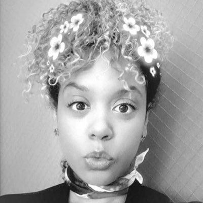 R_O_S_E_G_O_L_D's profile picture. Mother , Tarot reader, Doula