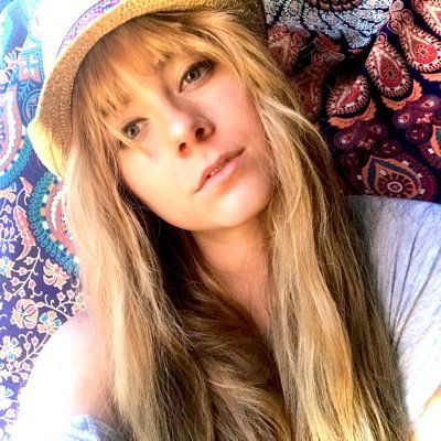 Singer songwriter, musician, producer for film/tv with https://t.co/0aKbVsr6Df, https://t.co/dBkByYIQDu, https://t.co/AfEqZx2jlk and https://t.co/pfir0QtBFI music syncing services