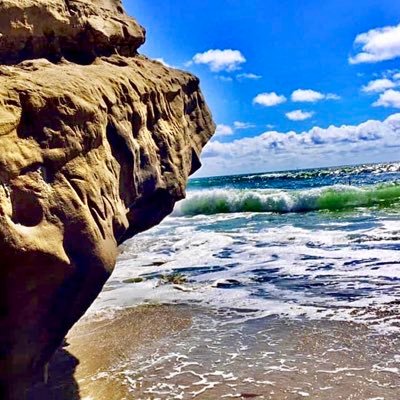 idontdodrugs_'s profile picture. Lonely, annoyed, and tired, in that order too. 💙🥩