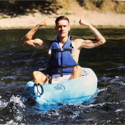 enzo_urbinati's profile picture. Intelligemment con, je vis sans me préoccuper des cons qui le sont vraiment...