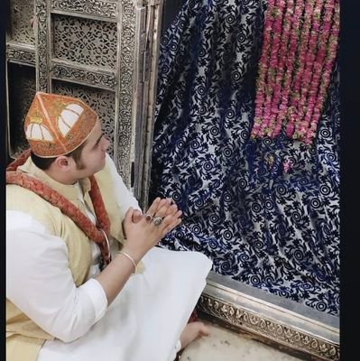 SyedHussainAla1's profile picture. Keyholder n Khadim of Huzoor Gareeb Nawaz r.a.