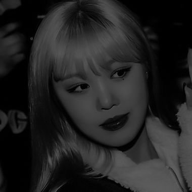 ㅤㅤㅤㅤㅤㅤ /ˈrebəl/ 𝐜𝐡𝐞𝐞𝐫·𝐥𝐞𝐚𝐝·𝐞𝐫 : mαч look lıke the perfect dαughter but ɯorks ıllegαllч. ╳ ❪.𝐟𝐞𝐦𝐦𝐞 𝐟𝐚𝐭𝐚𝐥𝐞.❫
⠀⠀