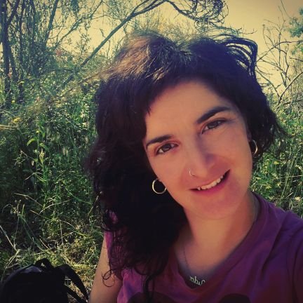 Estimar la terra, entendre-la i treballar-la. Viticultora👩🌾🍷🍇🚜🎗️ m'agrada jugar amb la fotografia 📸
