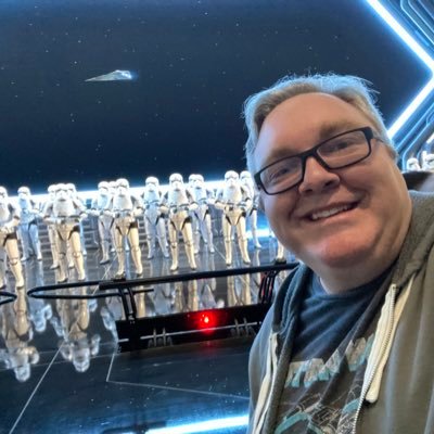 makeminegeek's profile picture. 