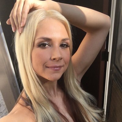 jennieken110's profile picture. Owner of Jennie sexy lingerie store