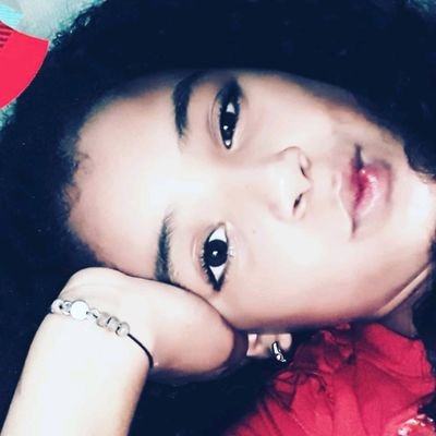 DatabaLindsay's profile picture. 