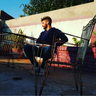 L30N3L22's profile picture. Hago lo que puedo con lo que soy.