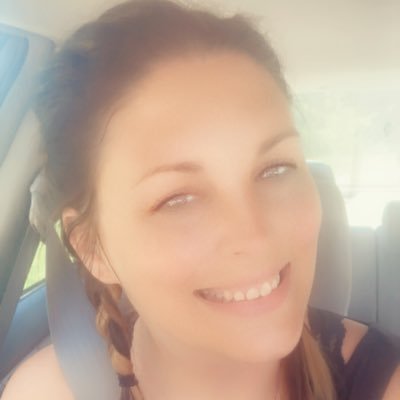msschwarzkopf's profile picture. ✌🏻💜🧜🏼‍♀️🙏🏼☀️