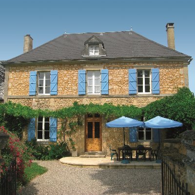 Beautiful house and 4 separate gites in the Dordogne, south west France.
House sleeps up to 12. 3 gites for 2,one for 5. Two pools. Rural location.