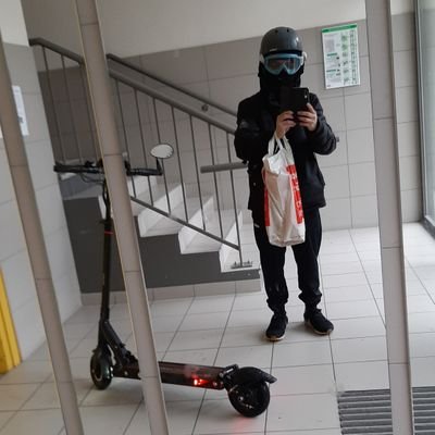 Mathmont14's profile picture. Gilet jaune, pro libertés.