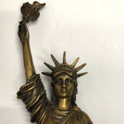 Leif0218's profile picture. 什么简介也没有。