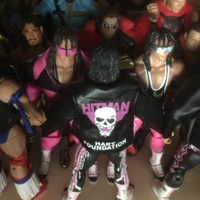 Always willing to talk wrestling figures. Please check out my page with links (below) to find my other socials and how to support