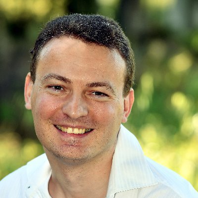 Rédacteur au MHSC Auteur du livre
