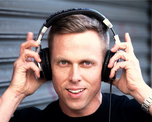 Resident DJ @ LOOKOUT, regular @ The EndUp - Winner of the 5th annual G.I.R.L. Raido's national DJ Contest - serving up the best house, tribal, disco & pop