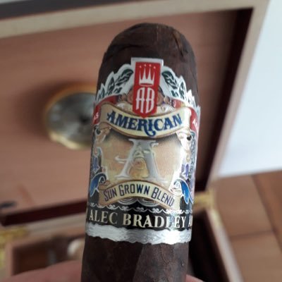 p188427's profile picture. Quietly optimistic for the future😄