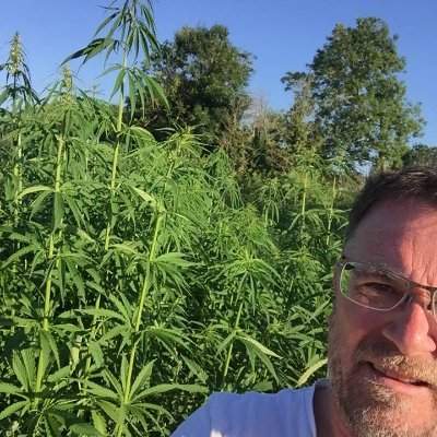 ex salad grower, now concentrating on hemp. https://t.co/u3eho4Z8Bf