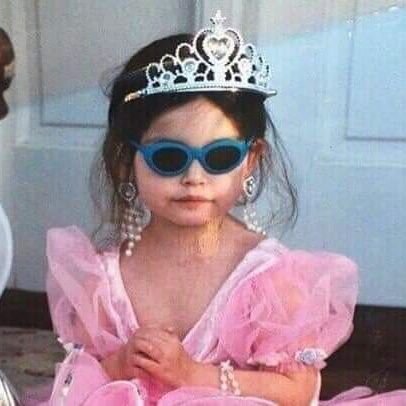 montsesayss's profile picture. Me gustan los ovnis y amo la luna