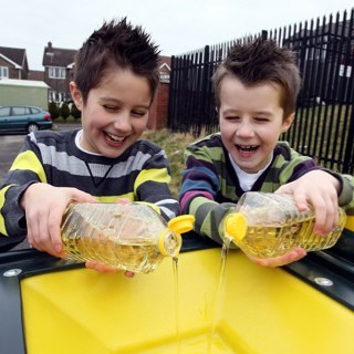 Recovering used cooking oil into a clean, green bioliquid to create renewable electricity for the UK. Find us at http://t.co/dHt51VD6bZ