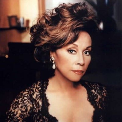 muvacarroll's profile picture. 