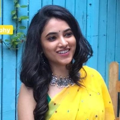 darlingg_luv's profile picture. Smile please😝