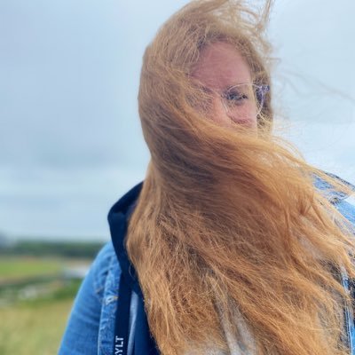 madebyTina's profile picture. Hannover. she/her. Mag Kaffee. Forscht. Schreibt. Lehrt. Atmet. Privat hier und dort. Jetzt auch mit Hund. 🎈🐾