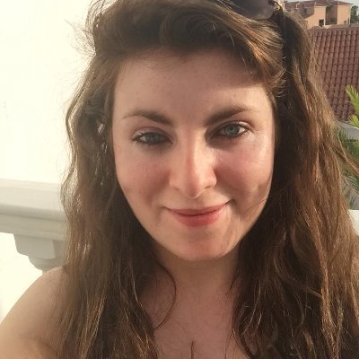 Sustainable solo traveller 🌸 #Digitalnomad from Jan 2022 ☀️ #Travelblogger & online #TEFLteacher 👩🏫 Tweeting about where to go & how to travel full time :)