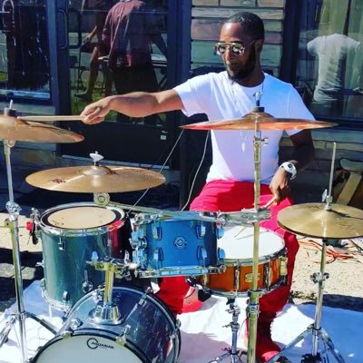 Musician, chill, laid back. DSA (Organ, keys and bass) MD, Poet. USMC