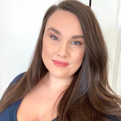 MiaOMal's profile picture. something, something, social media