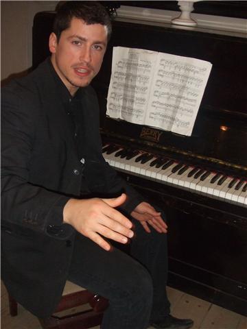 PAULFEDERICI's profile picture. FEDERICI is a singer songwriter pianist composer born and bred in Finsbury park north London. The greatest artist of our time!
See you in the charts!
FEDERICI